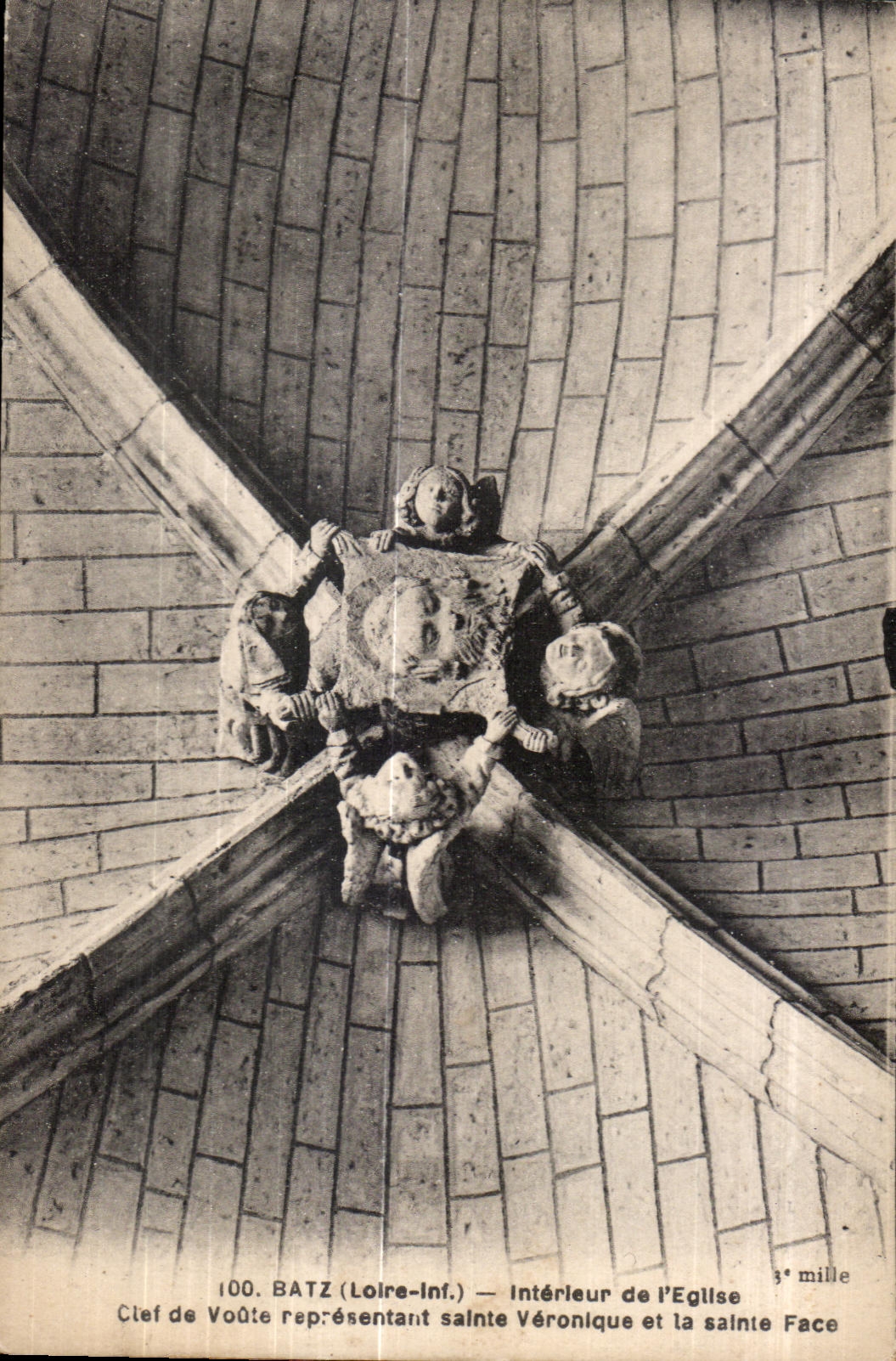 CPA Batz interior de la piedra angular de la iglesia de I que representa la cara santa de Veronica y del lasainte