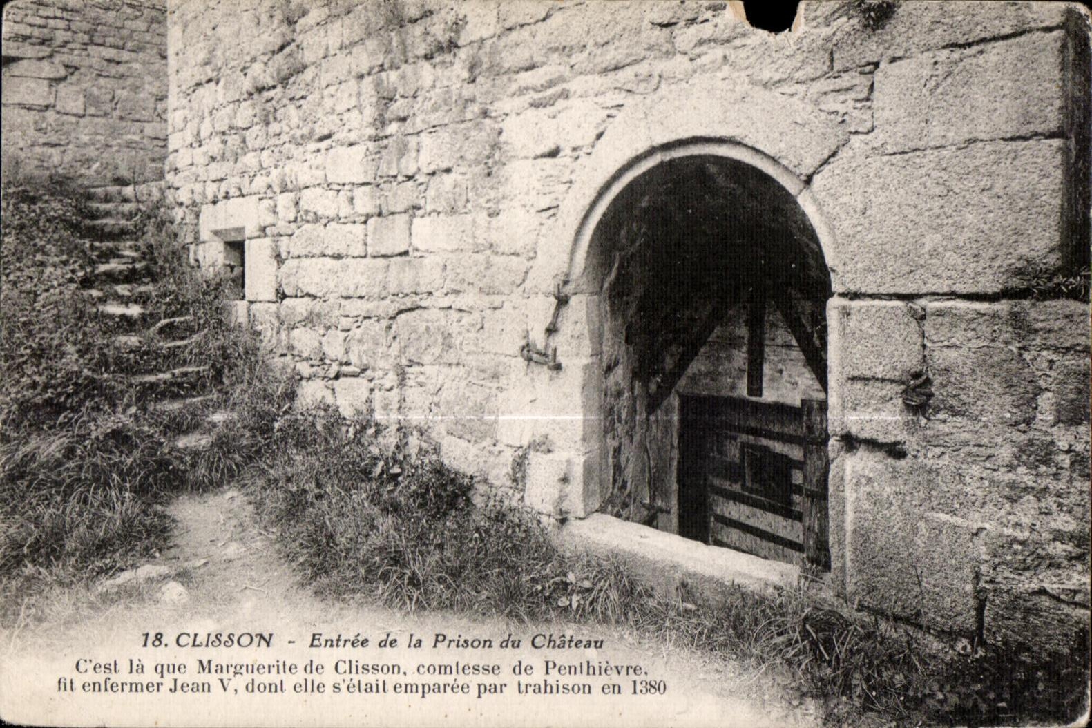 Clisson - el castillo - entrada de la prision del castillo - CPA