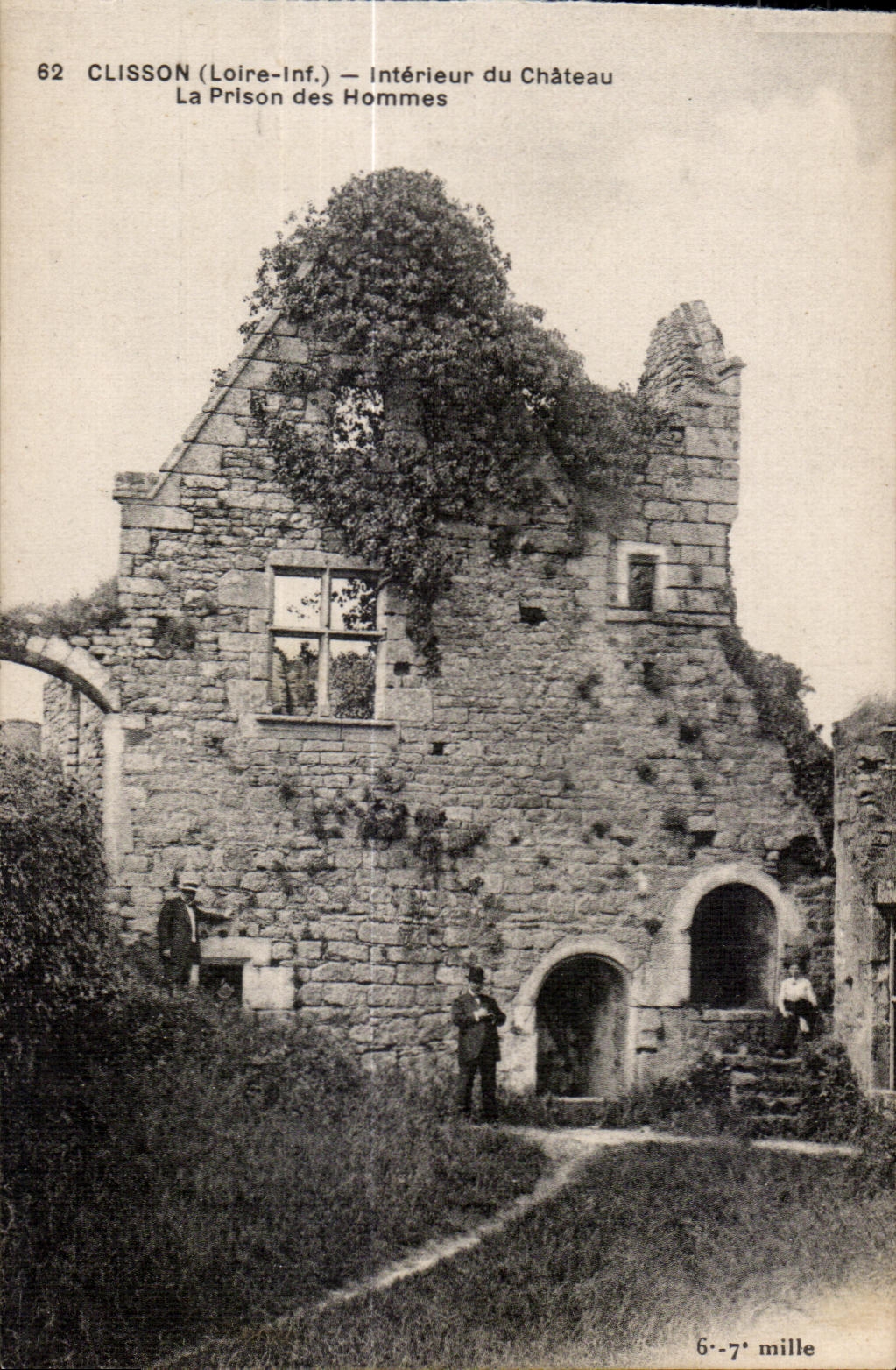 Clisson - interior del castillo - la prision de los hombres - CPA