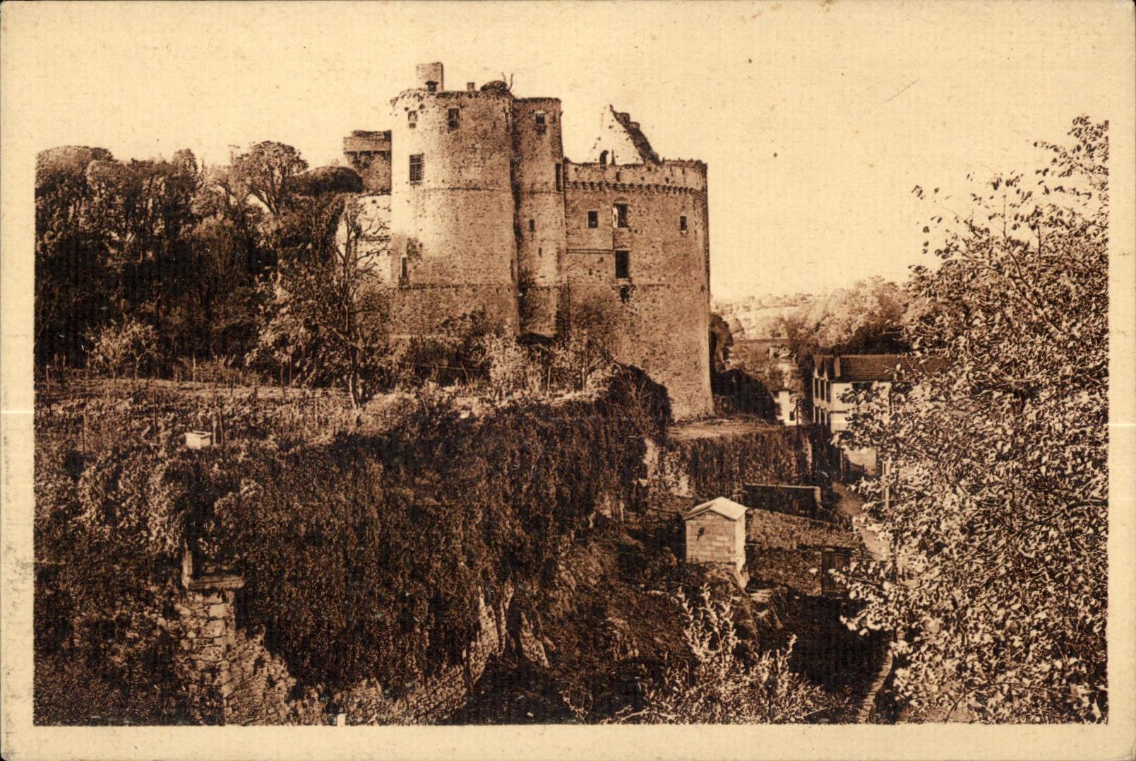Clisson - el castillo - la subsistencia - CPA