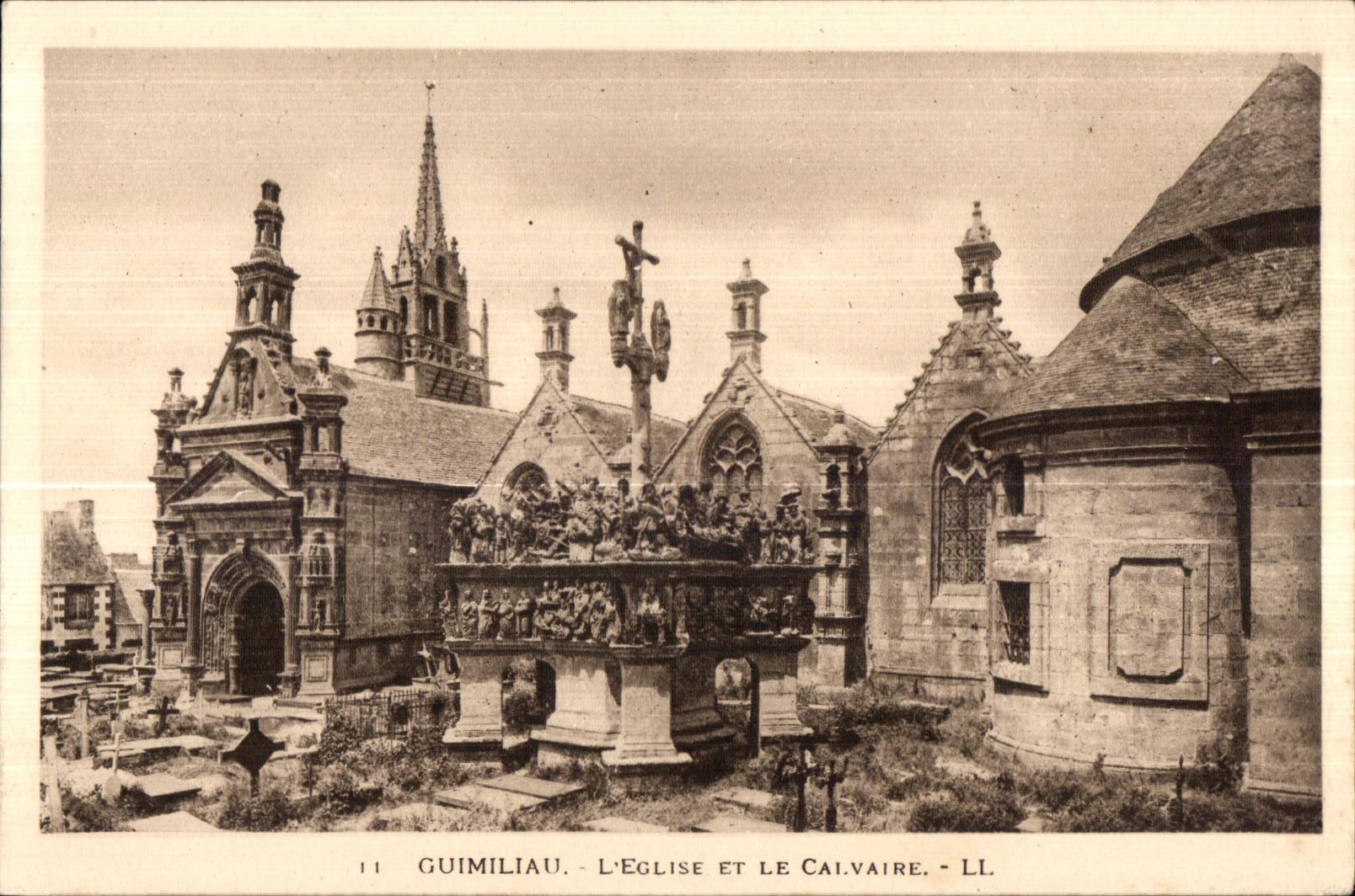 CPA Guimiliau L Eglise Et Le Calvaire