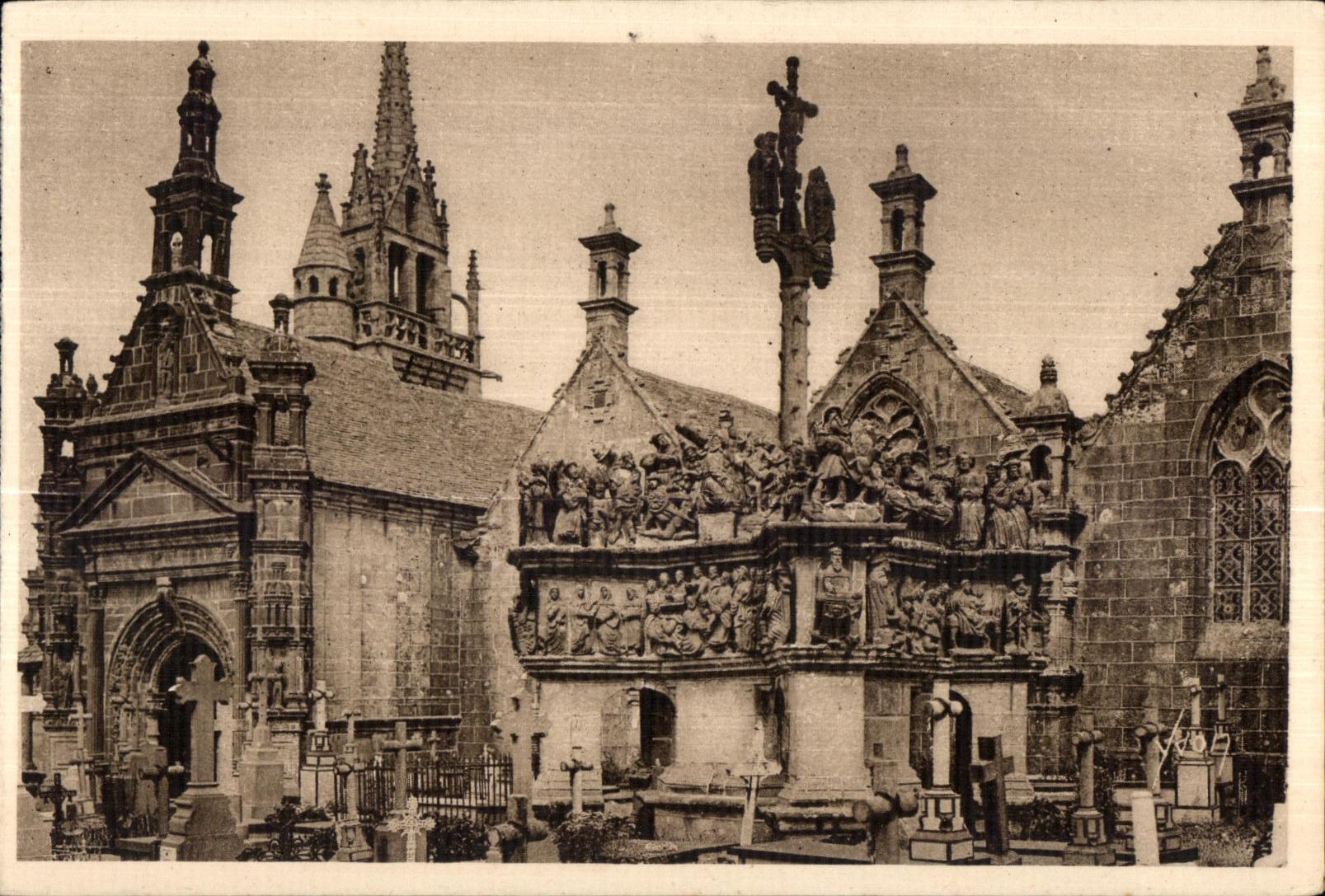 CPA Guimiliau Le Calvaire et l Eglise 