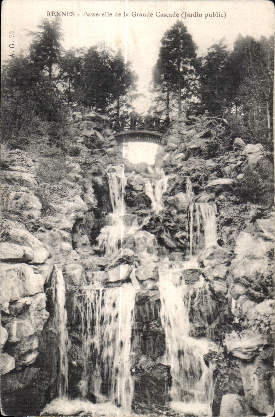 CPA Rennes Passerelle de la Grande Cascade (jardin Public)