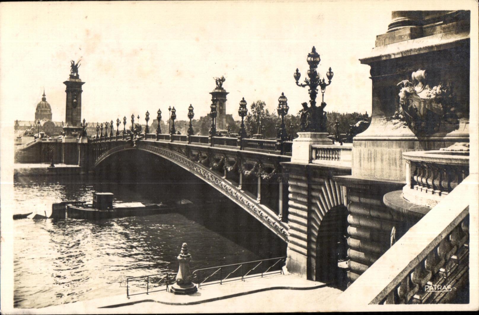CPA Pretty Corners of Paris the Bridge Alexandre III