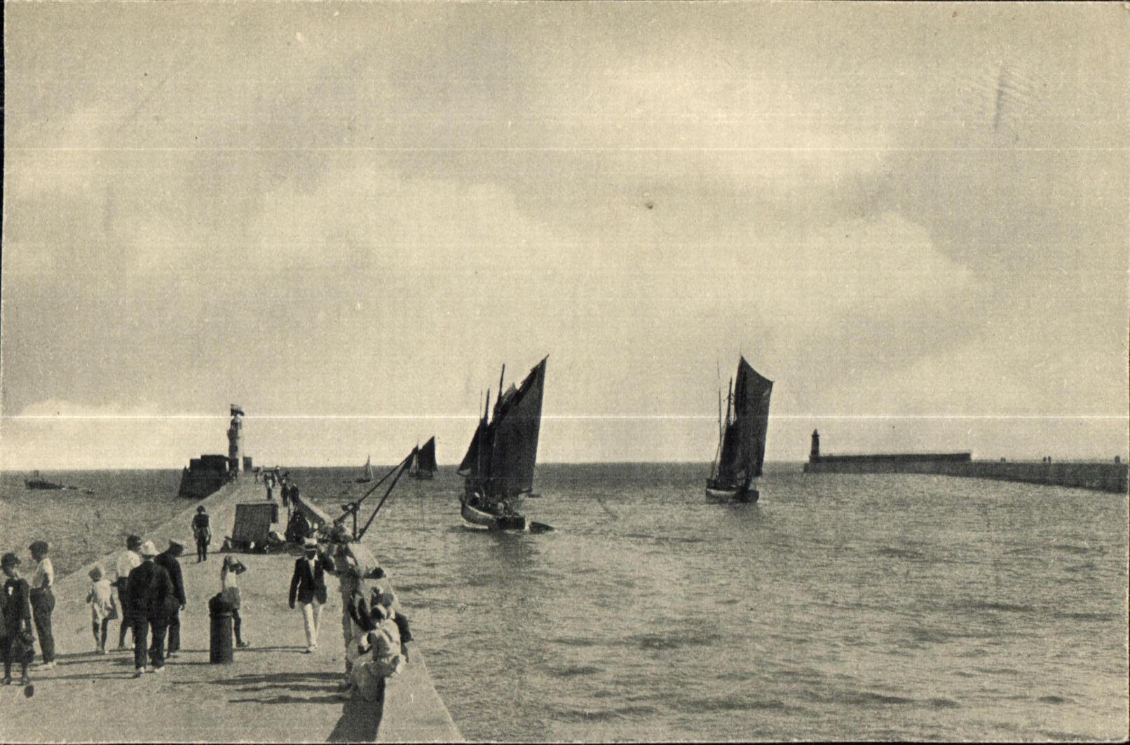 CPA enarena los embarcaderos de Olonne dejo los barcos del pecado