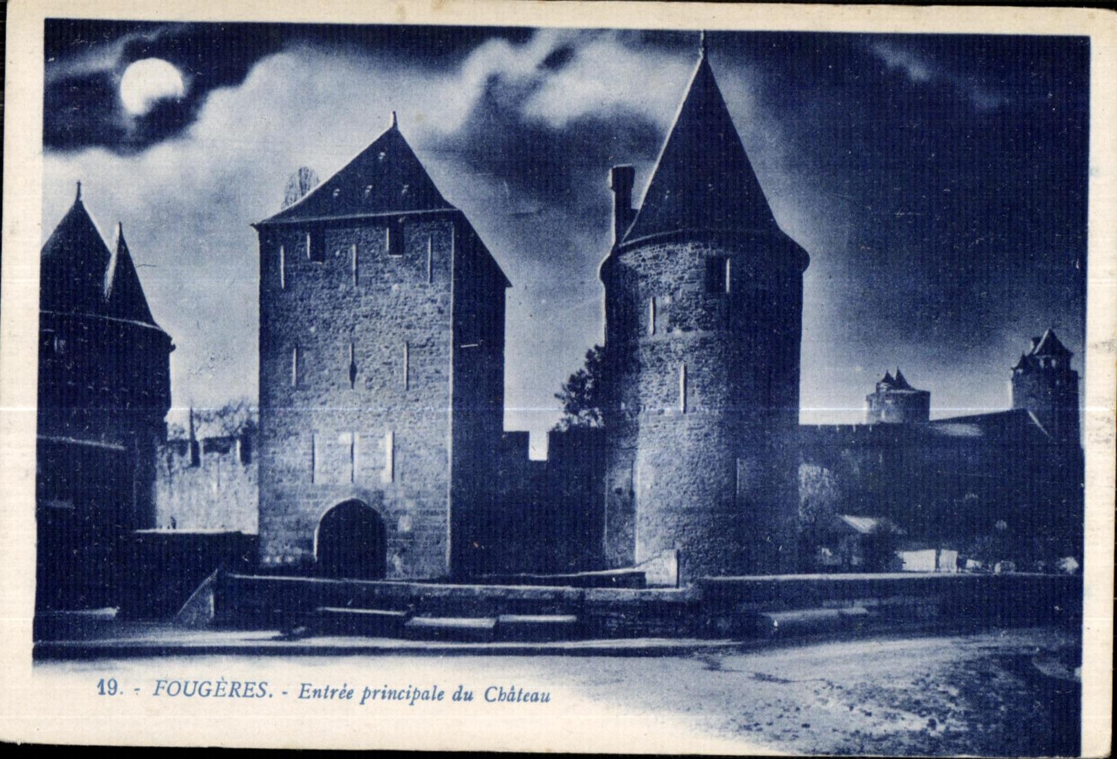 CPA Fougeres Entree principale du Chateau