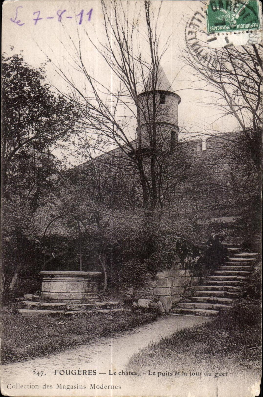 CPA Fougeres Le Chateau Le Puits et la tour du guet