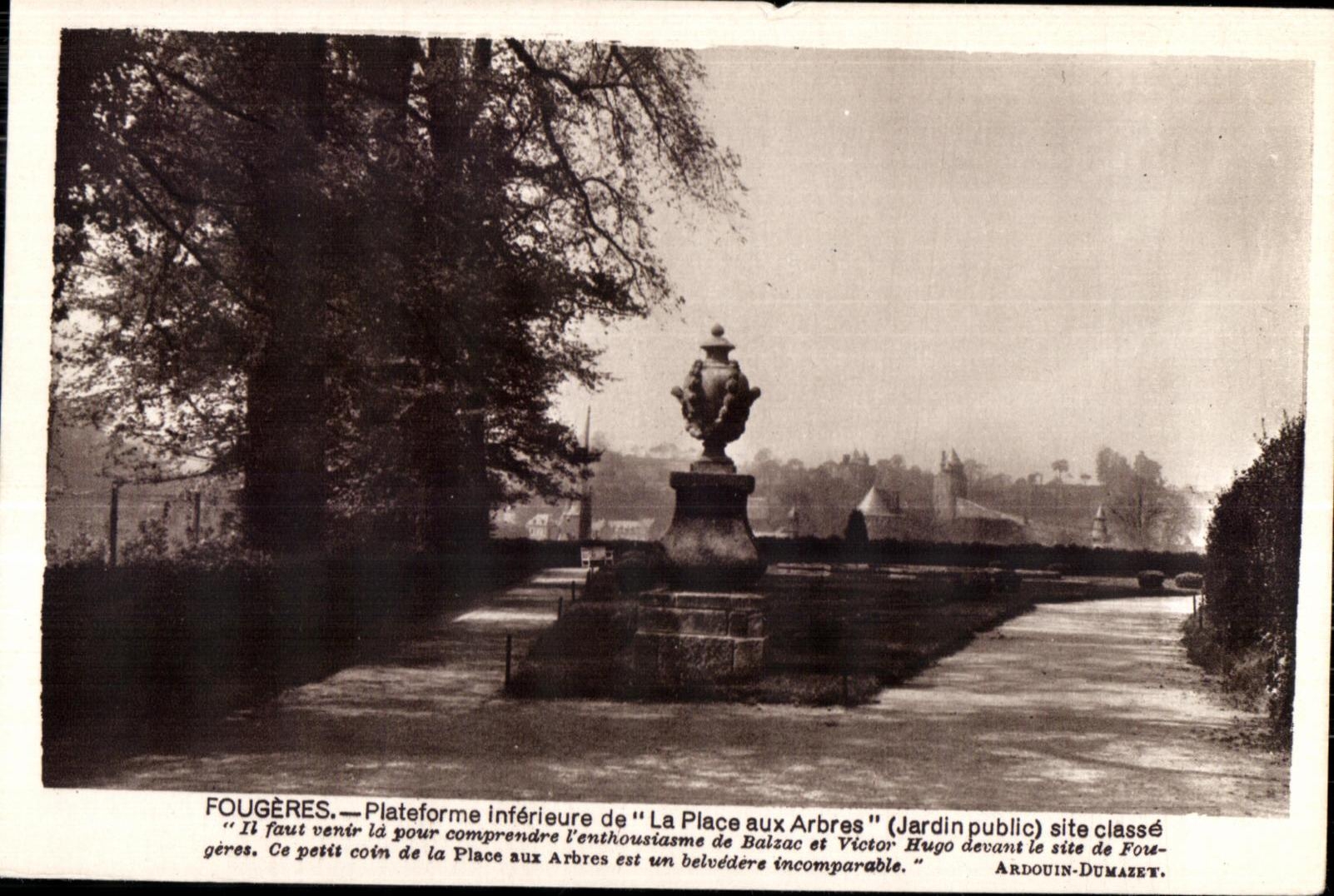 CPA Fougeres Plateforme de La Place aux Arbres sire Classe venir la your Comprendre de Balzac et Victor