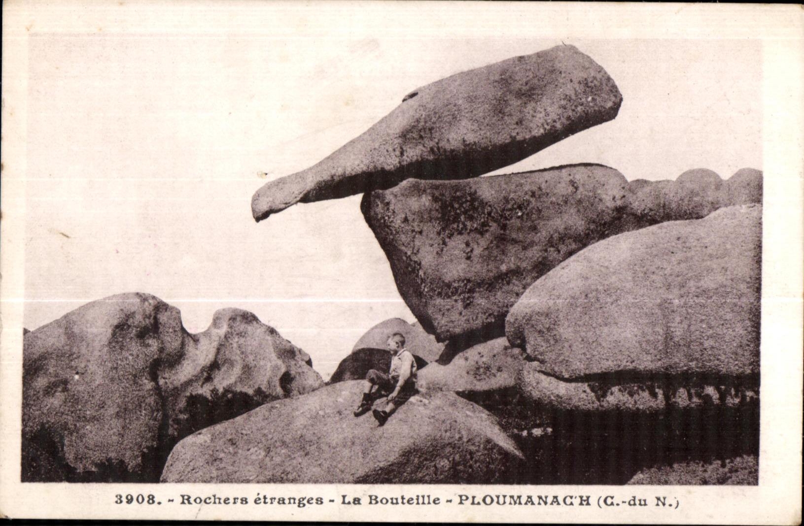 CPA extrano oscila la botella de Ploumanach