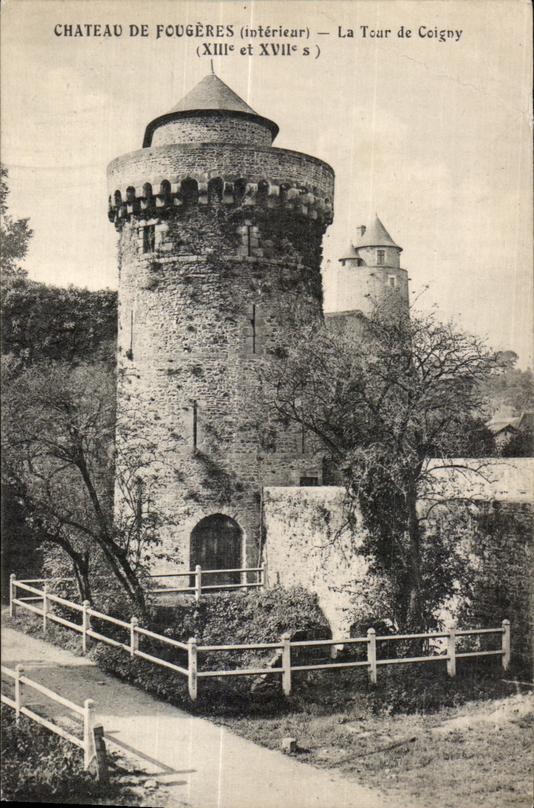 CPA Chateau De Fougeres La Tour de Coigny