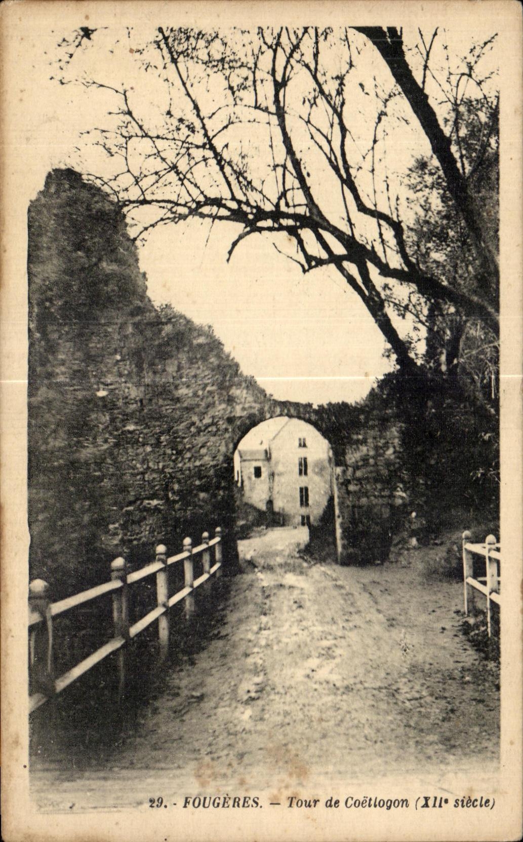 CPA Fougeres Tour de Coetlogon (XII Siecle)