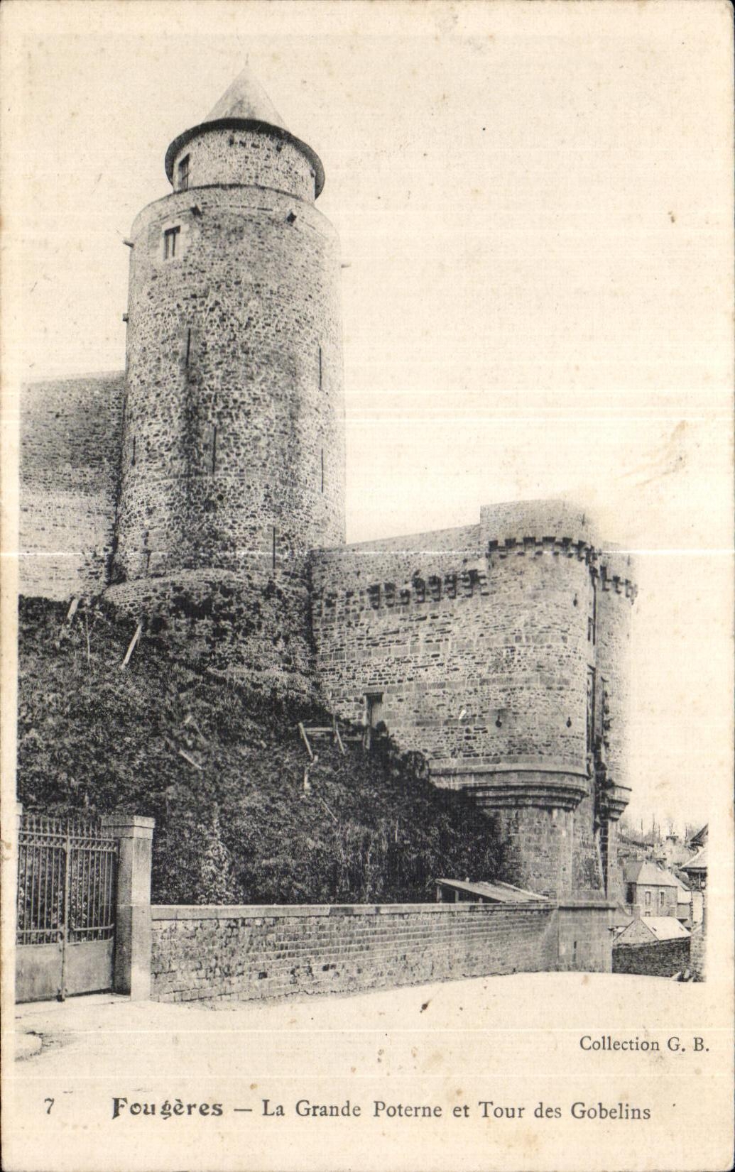CPA Fougeres La Grande Poterne et tour des Gobelins