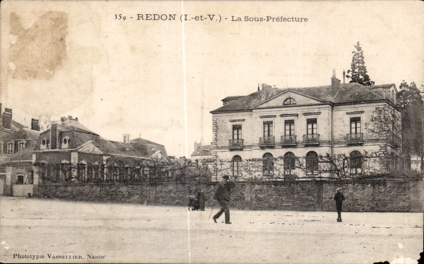 CPA Redon Under Prefecture