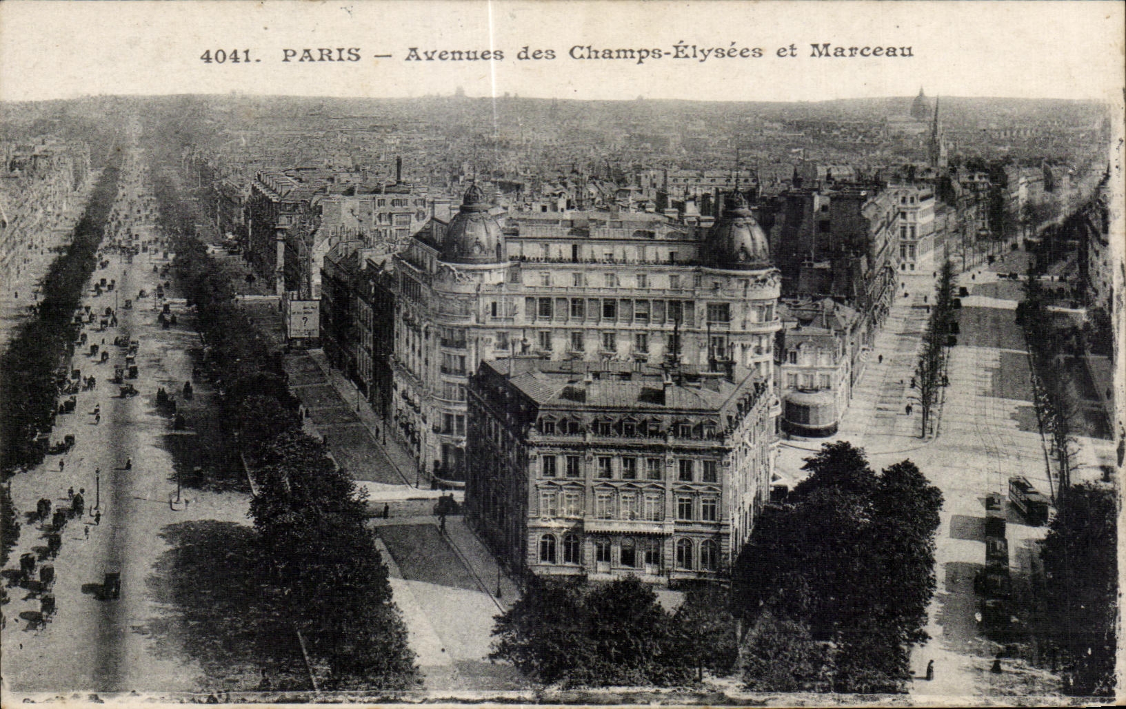 CPA Paris Avenues des Champs Elysees et Mavceau