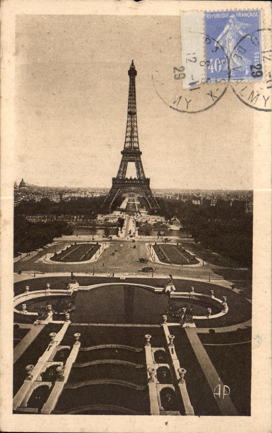 CPA Paris Gardens of Trocadero the Bridge lena and the Eiffel Tower