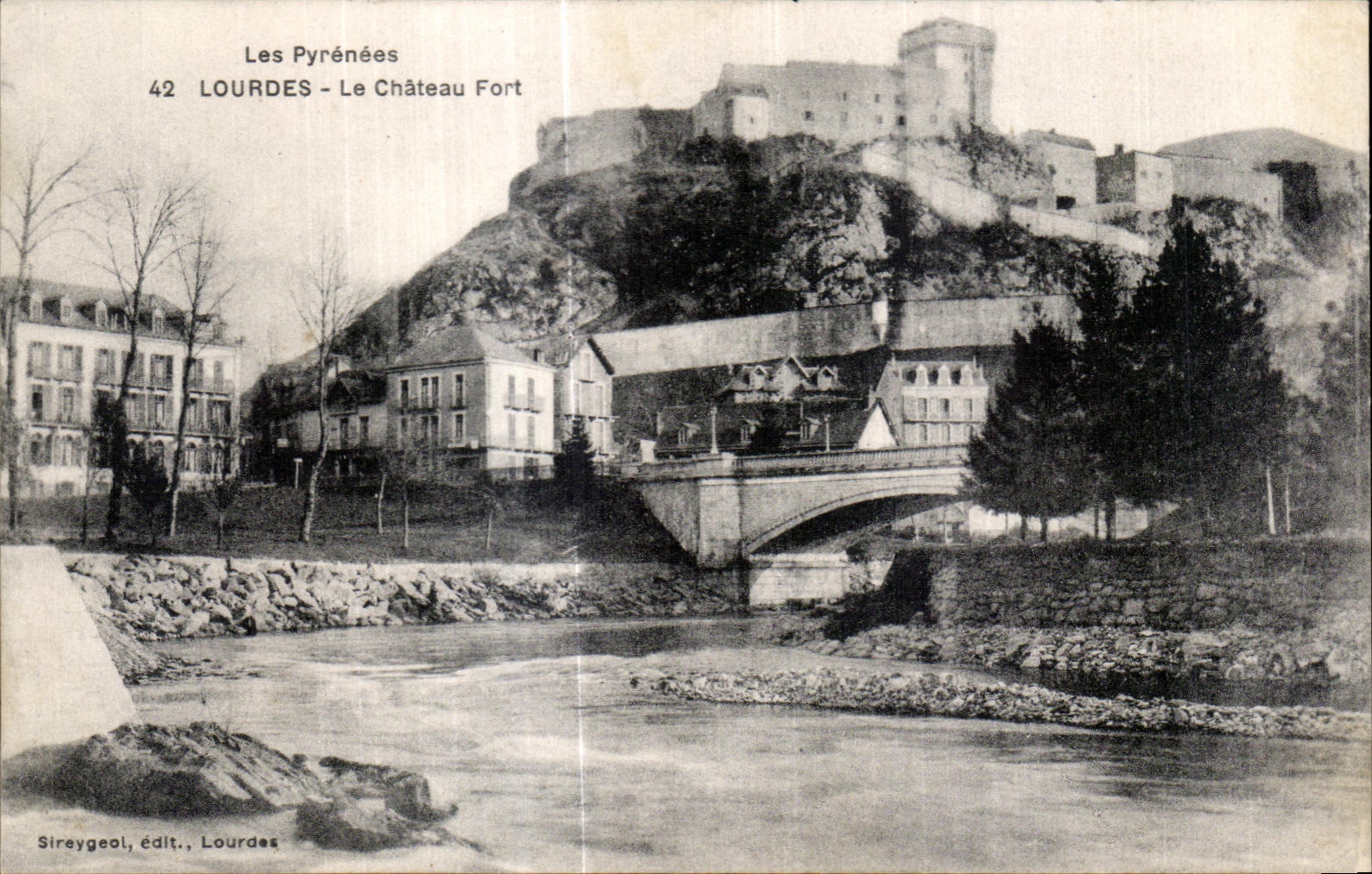 CPA the Pyrenees Lourdes the Castle