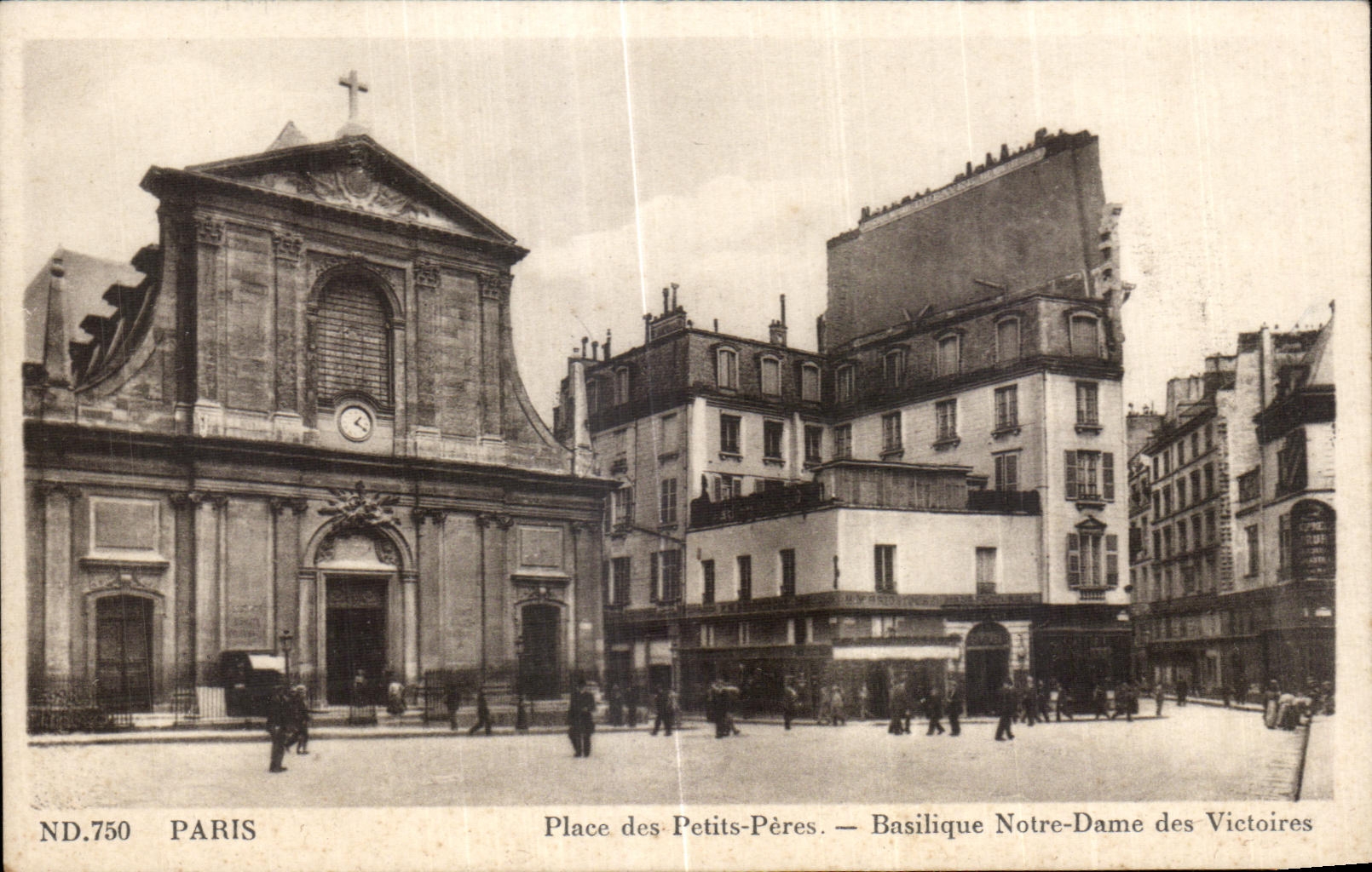 CPA Paris Places Small Fathers Basilica Notre Dame Victories