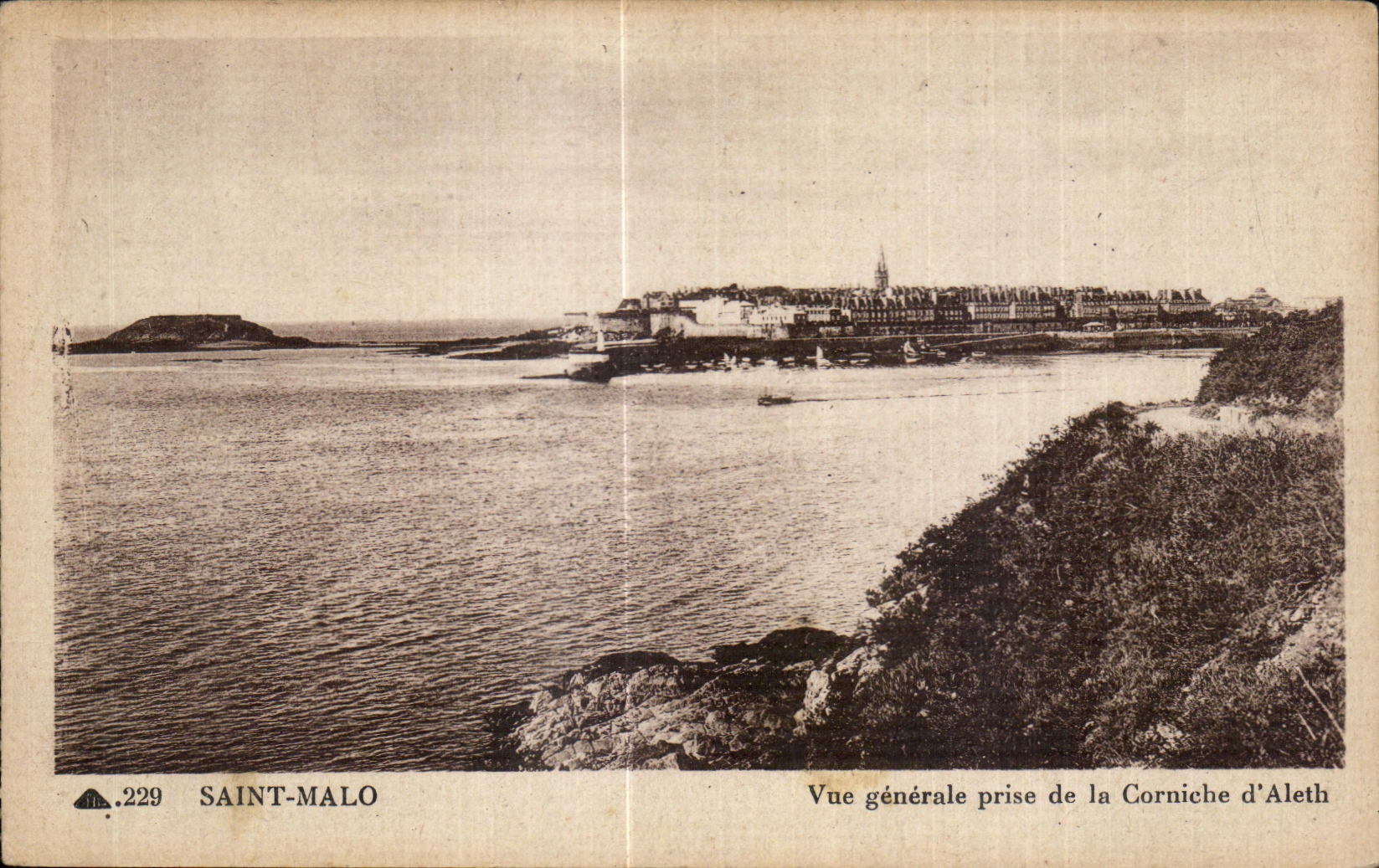 CPA Saint Malo View taken of the Cornice Aleth