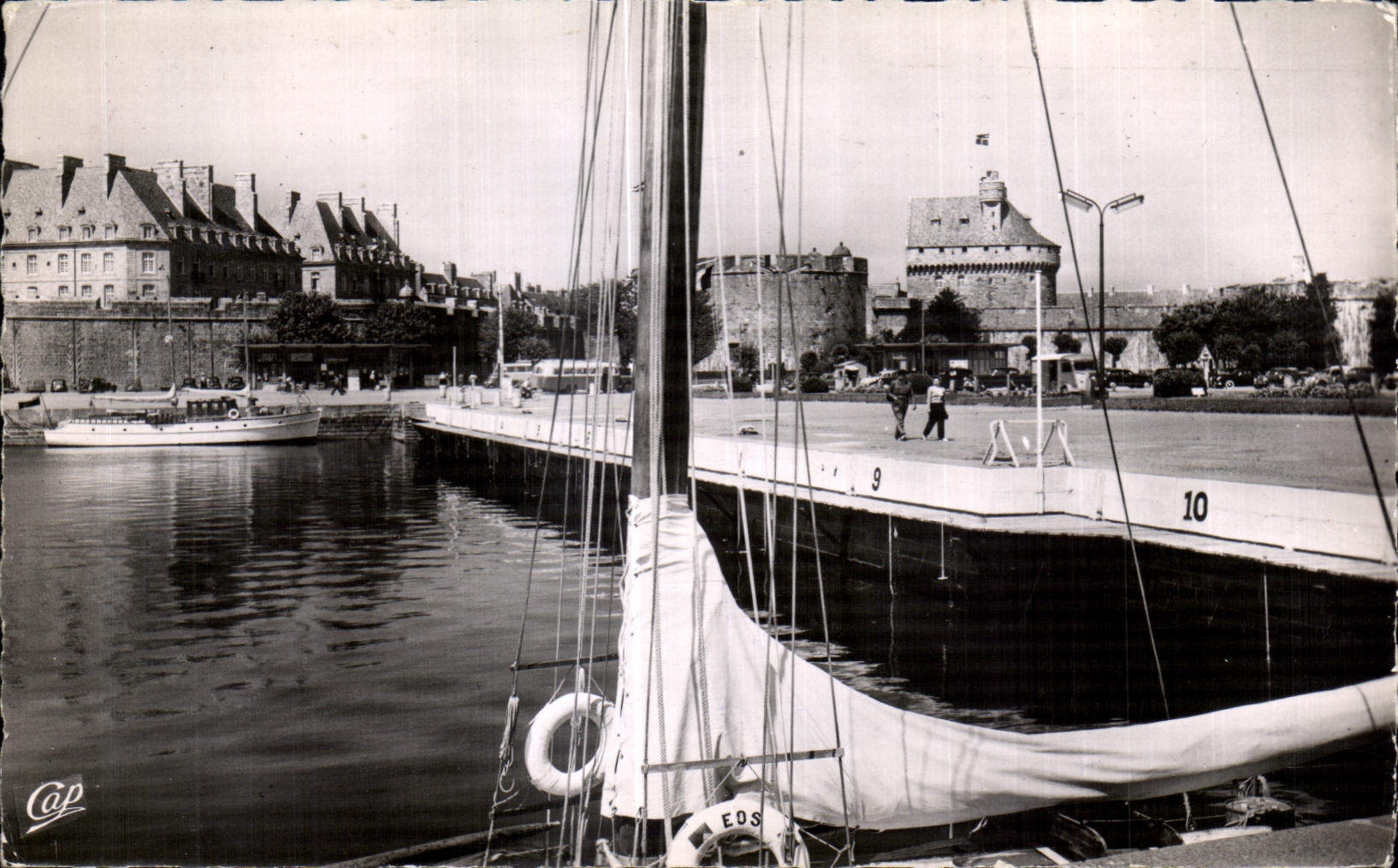 CPSM Saint Malo the Basin towards the Castle