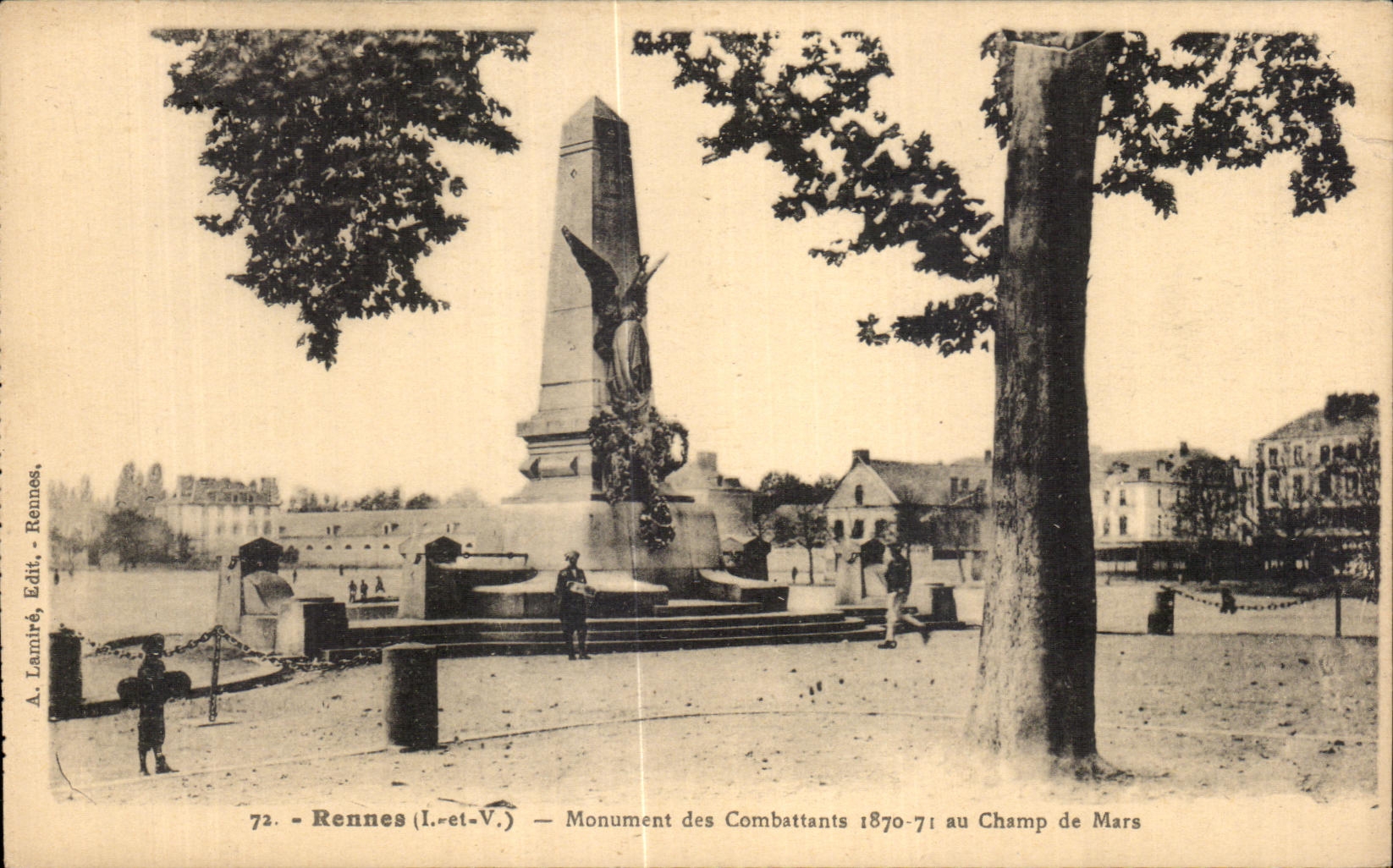 CPA Rennes Monument des Combattants au Champ de Mars