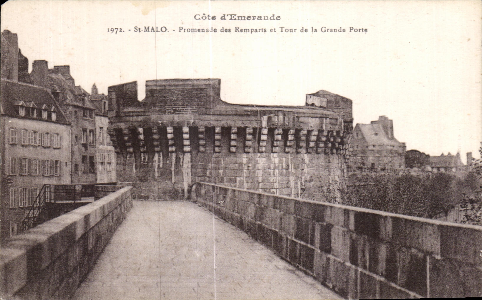 CPA St Malo Walk of the Walls and Tower of the Large Gate