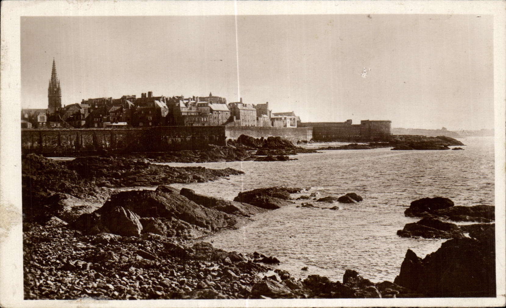 CPA Dimensions Emeraude St Malo (Brelagne) the Walls (Left Western XIII century)