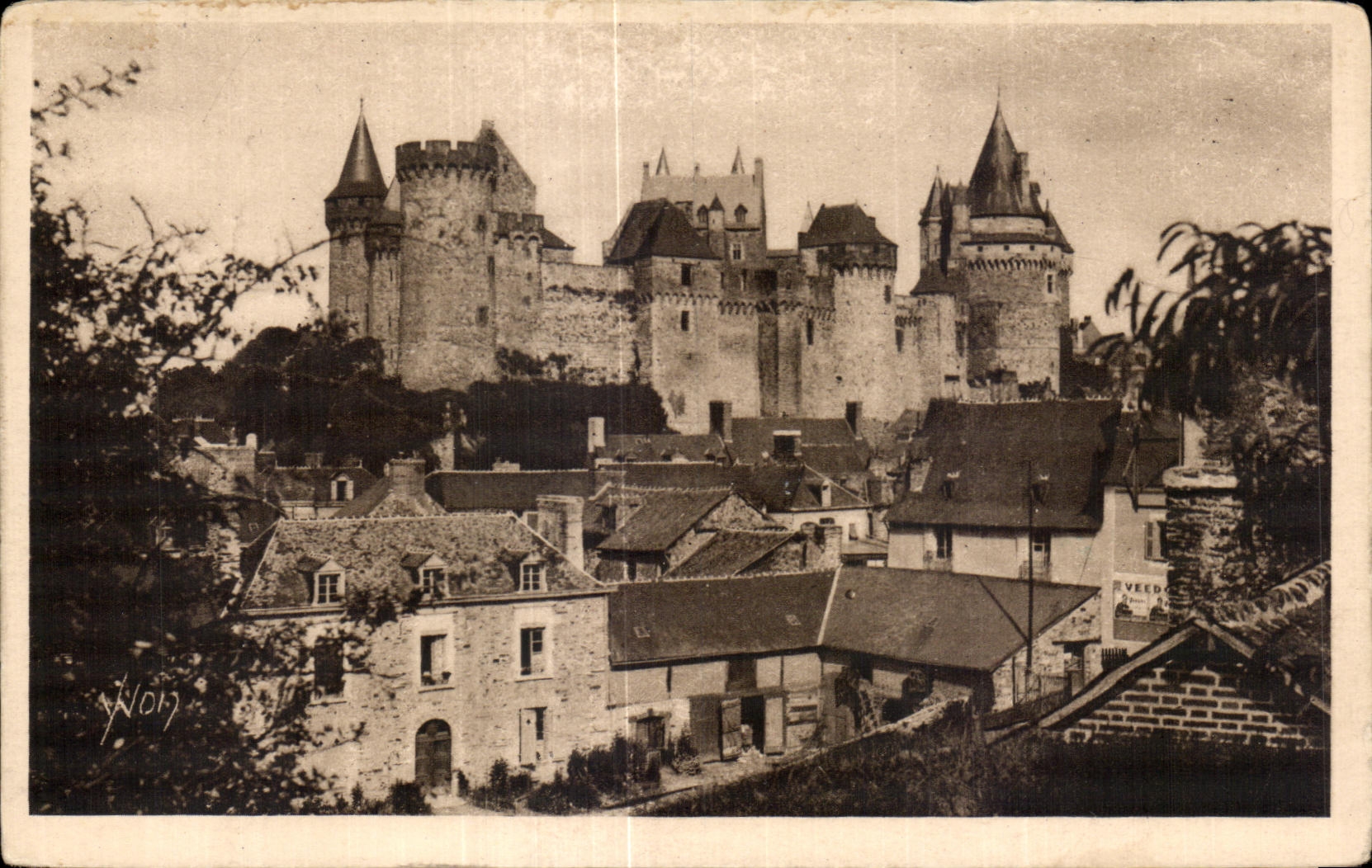 CPA Bretagne Vitre (ille et Vilaine) Le Chateau (facade Oueet)