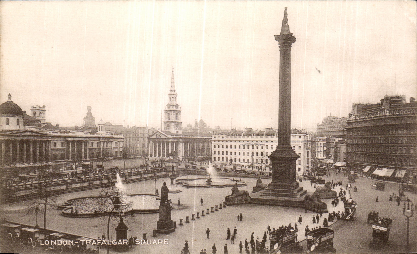 CPA London Trafalger Public garden