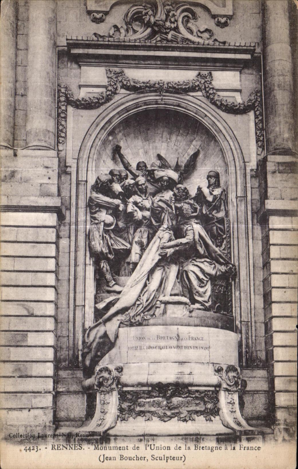 CPA Rennes monument de l Union de la Bretagne a la France