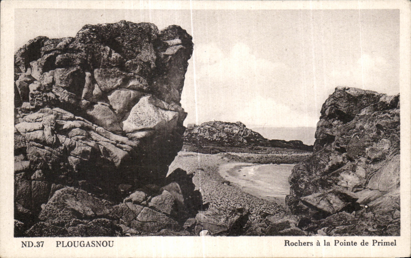CPA Plougasnou Rochers a la Pointe de Primel