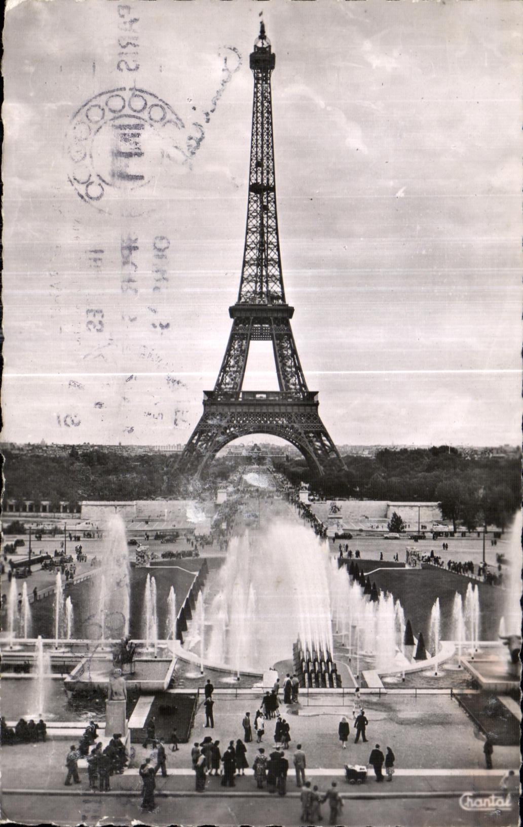 CPA Paris Eiffel etles containes of the palate of Chaillot