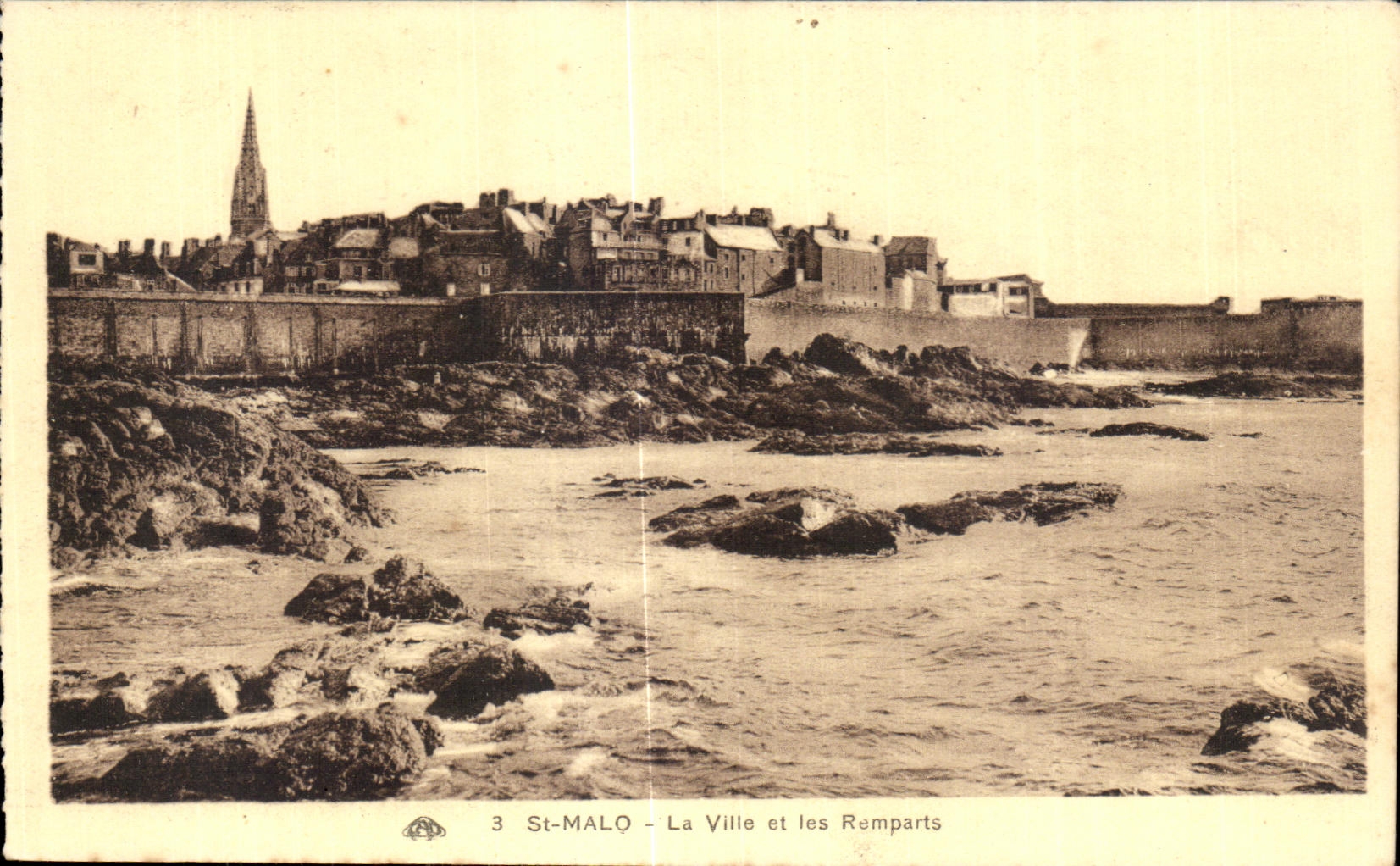 CPA St Malo La Ville et les Remparts
