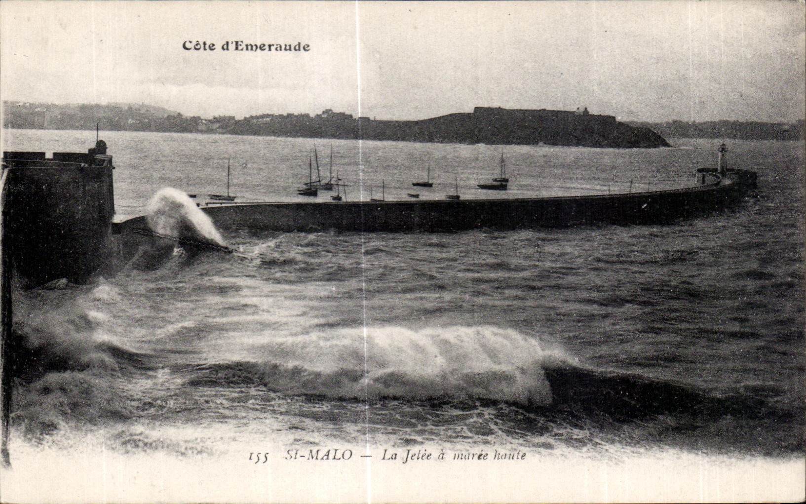 El santo Malo de Emeraude del corral de CPA el embarcadero tiene alta marea