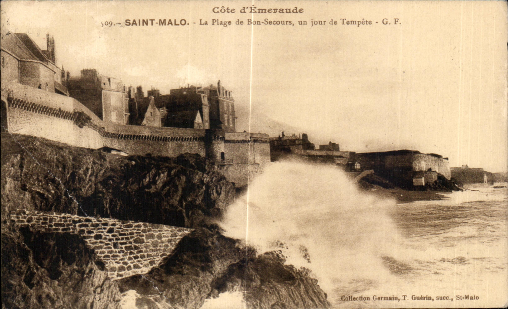 CPA Saint Malo La Plage de Bon Secours un Jour de Tempete