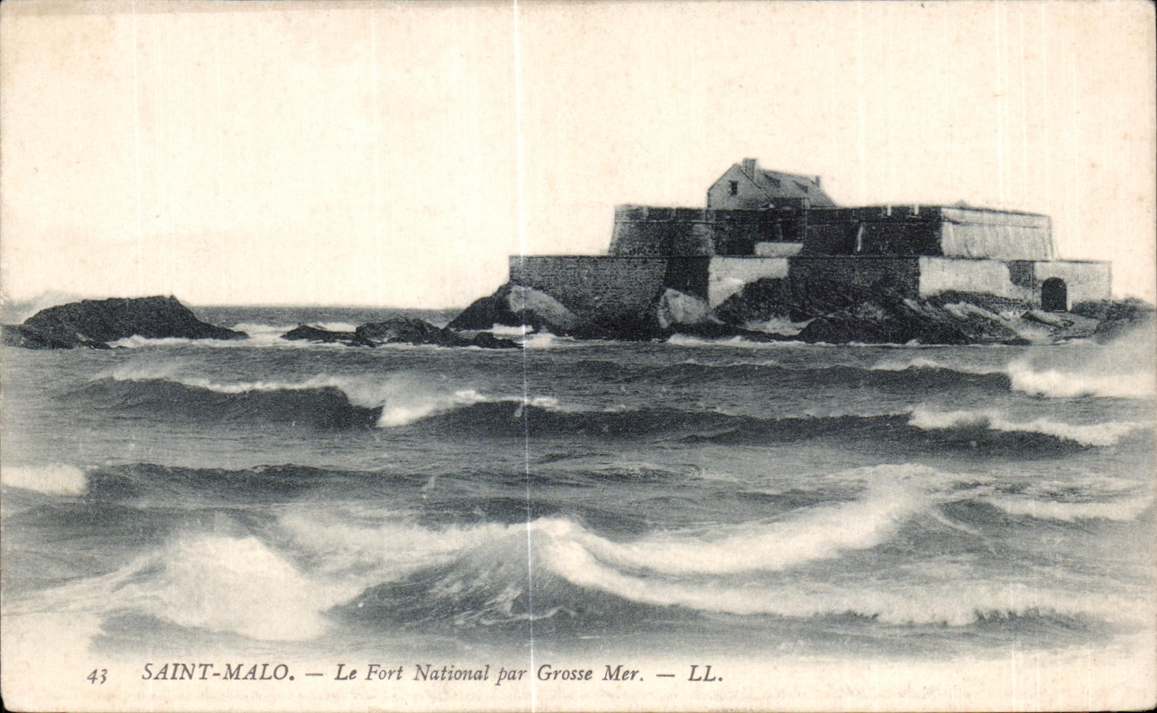 CPA Saint Malo Le Fort National par Grosse Mer
