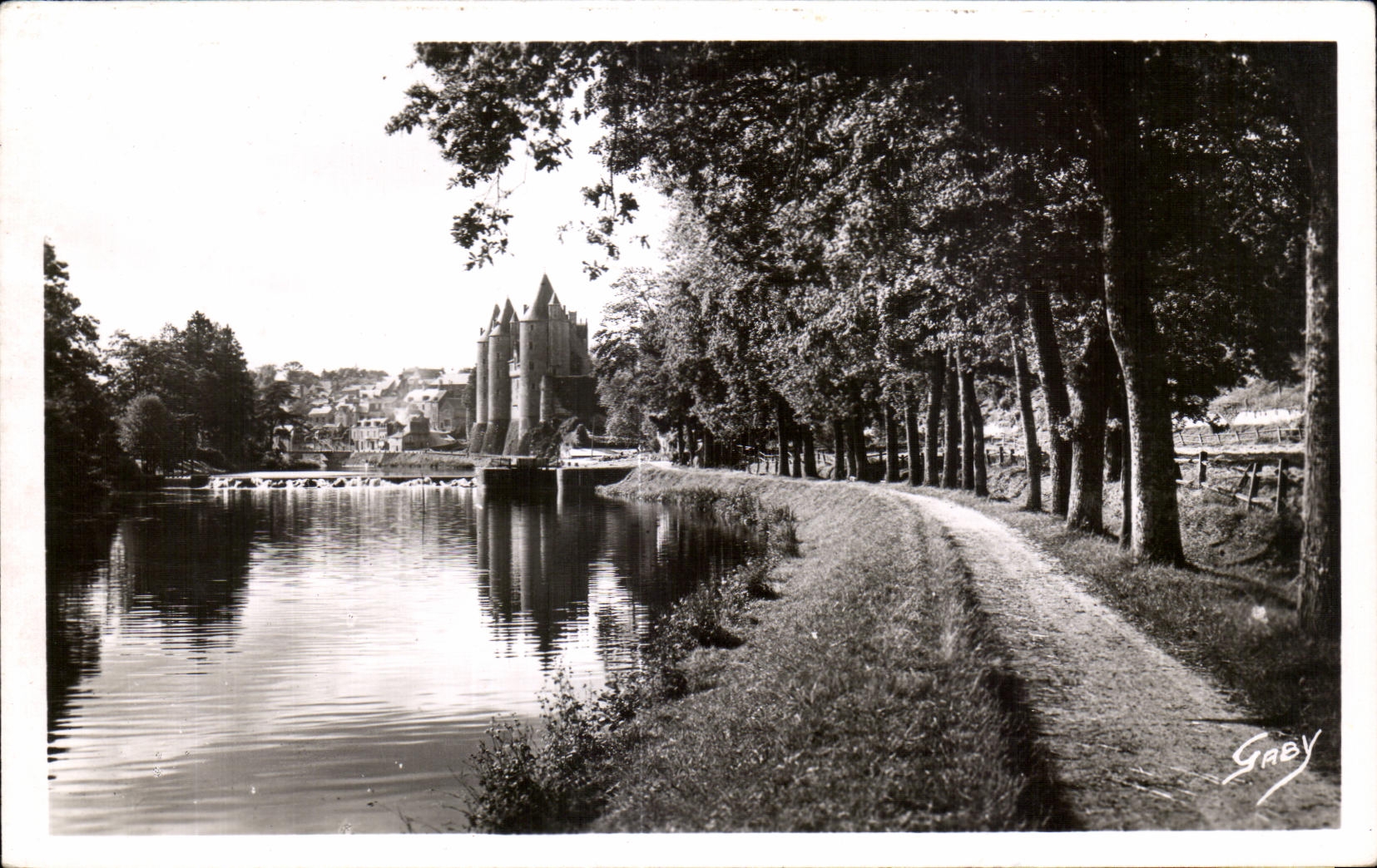 CPA Josselin (Morbihan) el rio expulsan la trayectoria de la remolque y el castillo esplendido