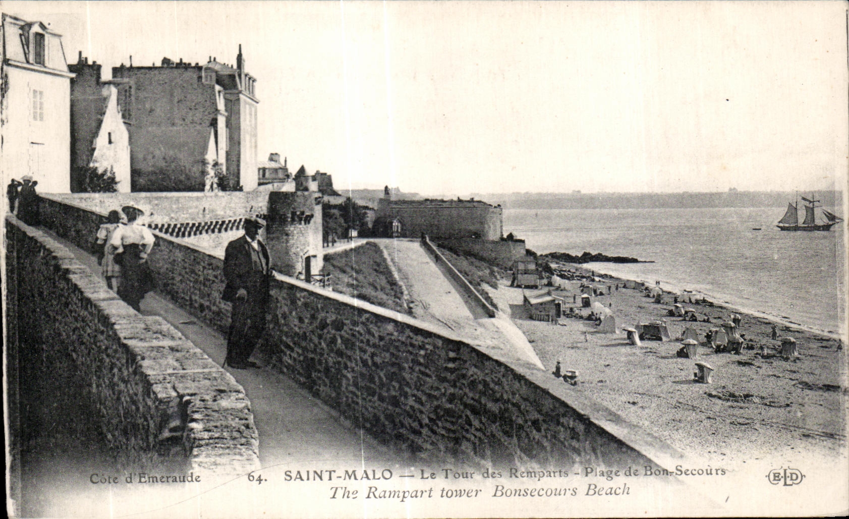 Santo Malo de CPA la vuelta de la playa de las paredes de la buena ayuda la playa de los terraplenes