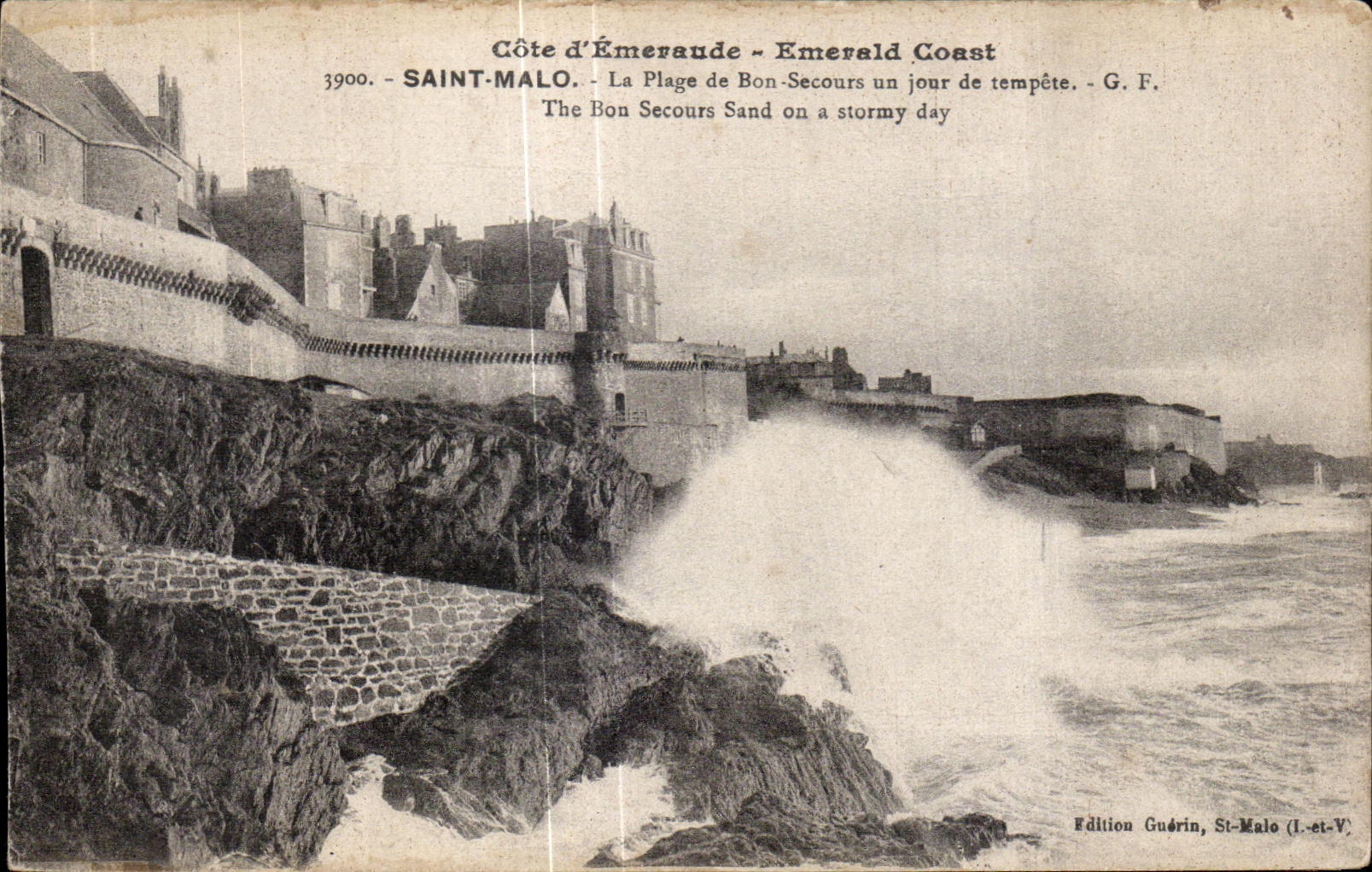Santo esmeralda Malo de la costa de Emeraude del corral de CPA la playa de la buena ayuda un dia de tormenta que la arena una de Secpours del Bon tiene