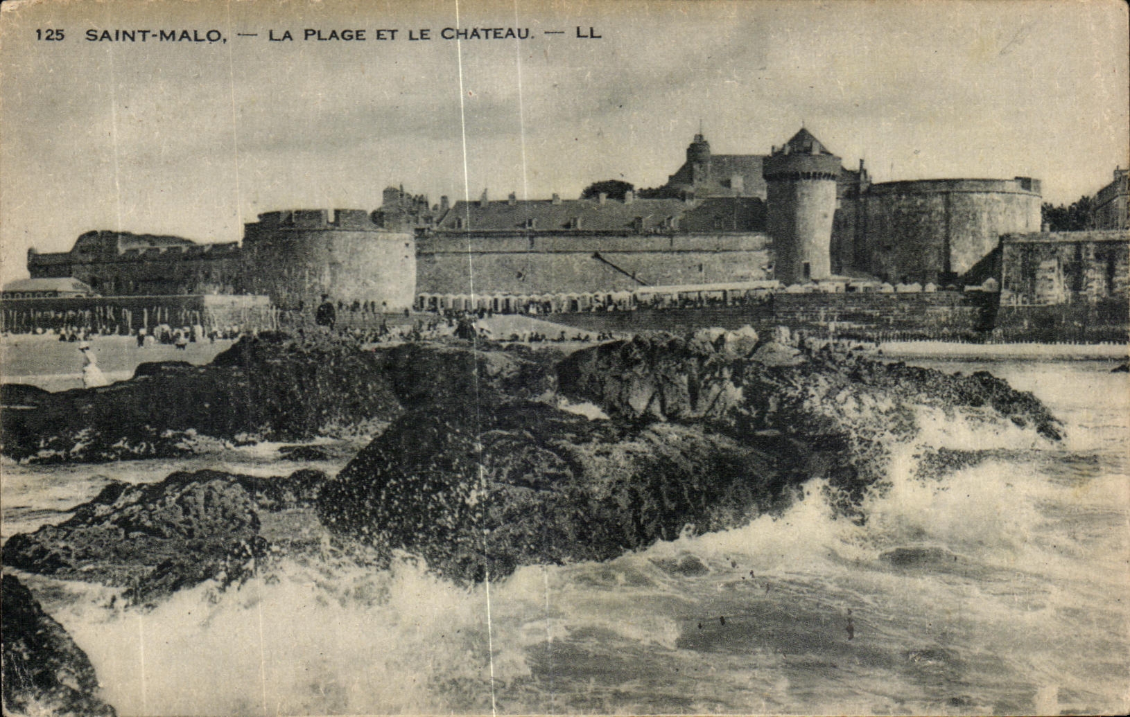 CPA Saint malo la Plage Et Le Chateau