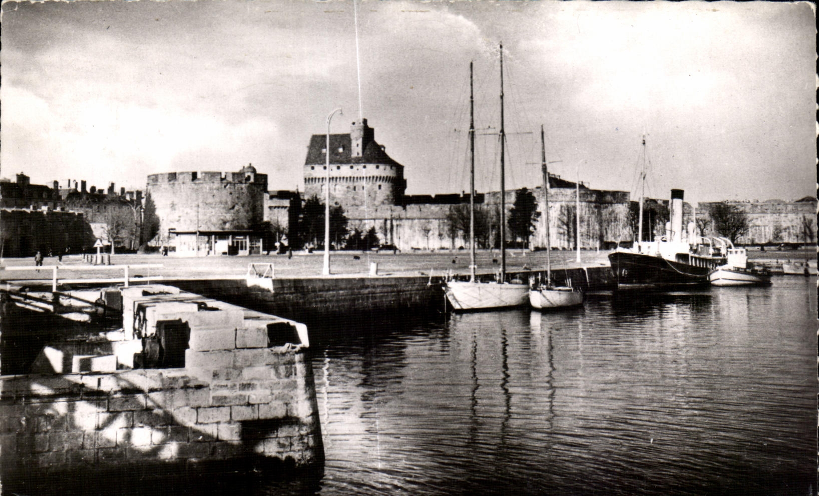 Santo Malo de CPA en Bretana vista de la subsistencia y del lavabo de los yates