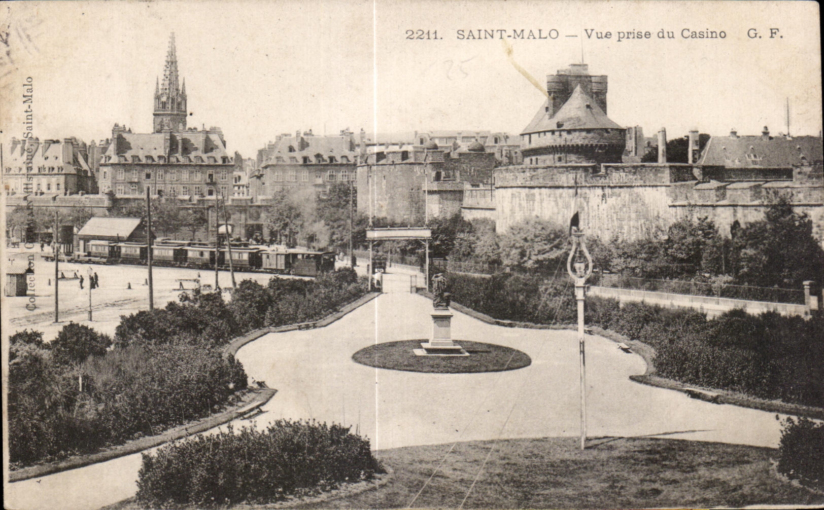 CPA Saint Malo Vue prise du Casino Train 