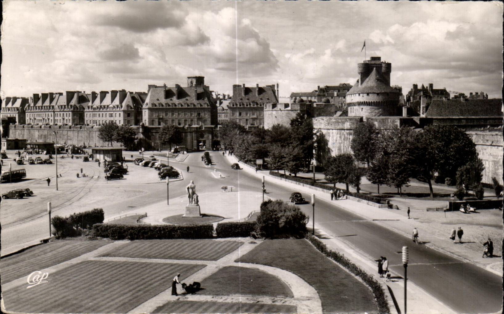 St Malo ISCECorsair de CPA el castillo y las noticias de Construtions