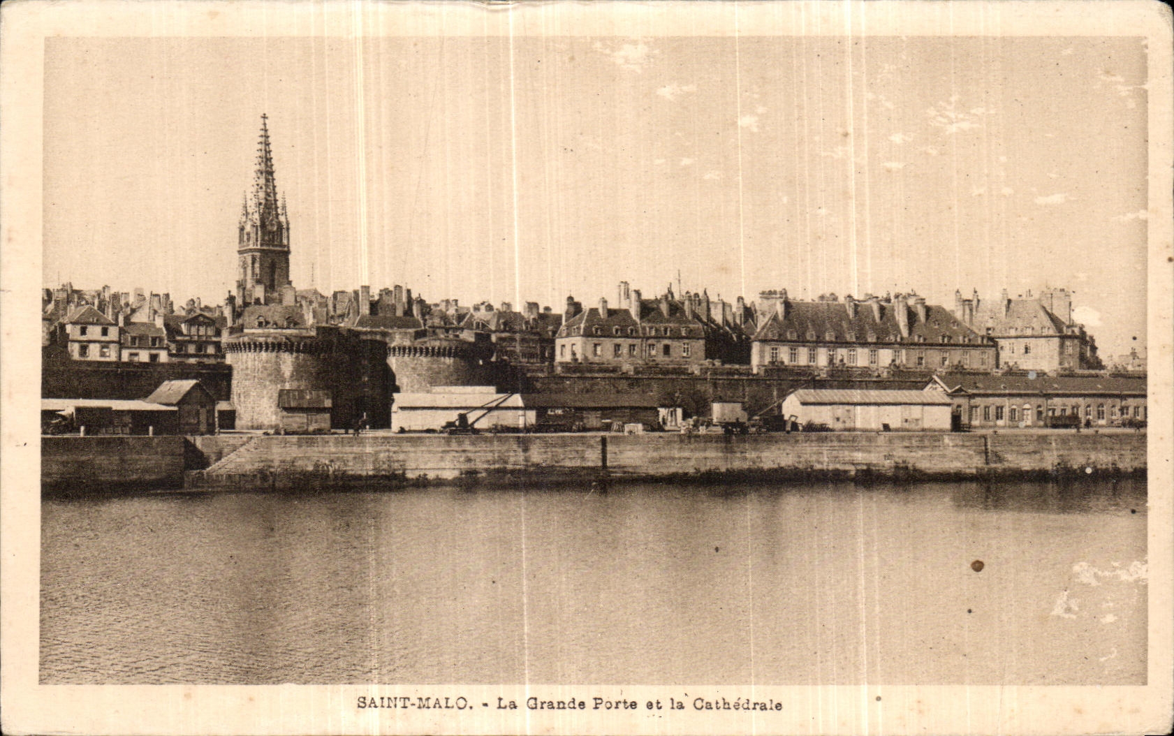 Santo Malo de CPA la puerta grande y la catedral