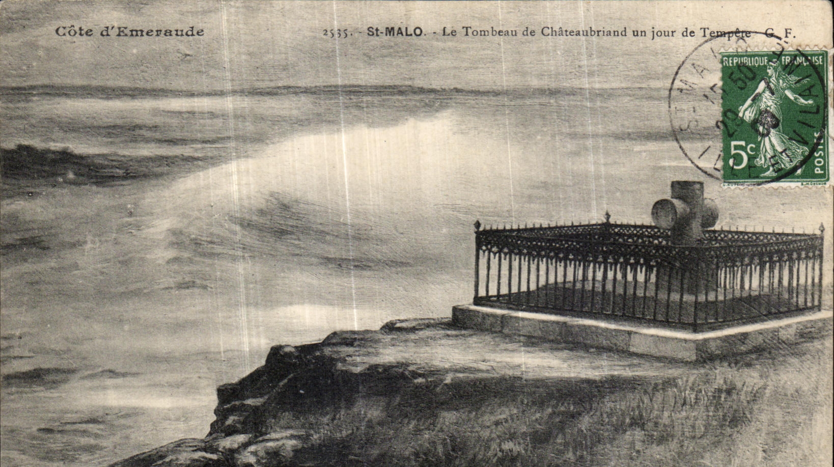 CPA dimensiona St MAlo de Emeraude la tumba de Chateaubraind un dia de Tempee