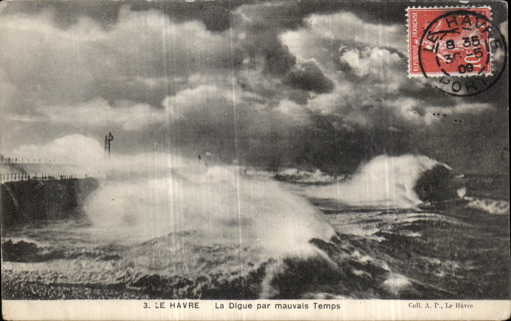 CPA Le Havre La Digue par Mauvais Temps