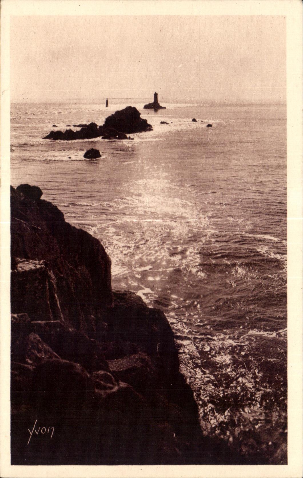 CPA Ponte du Raz (Finistere) Cote Sauvage La Phare de la Vieille