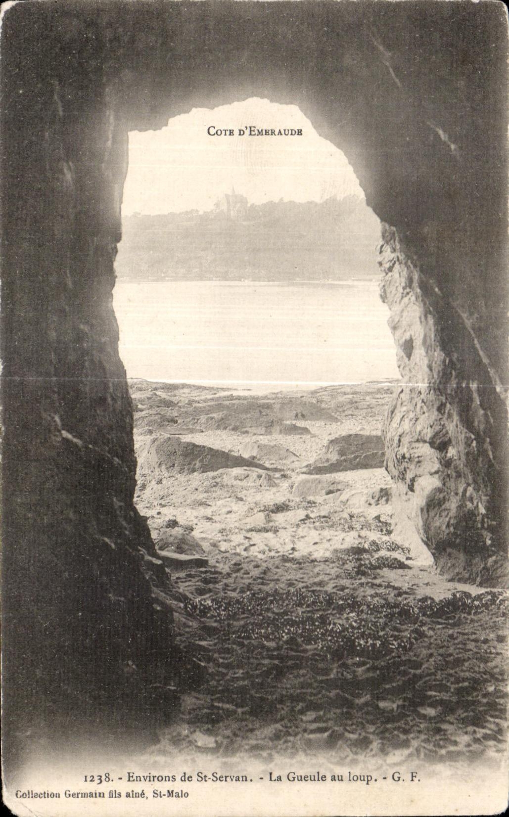 CPA Cote d Emeraude Environs de St Servan La Gueule au loup