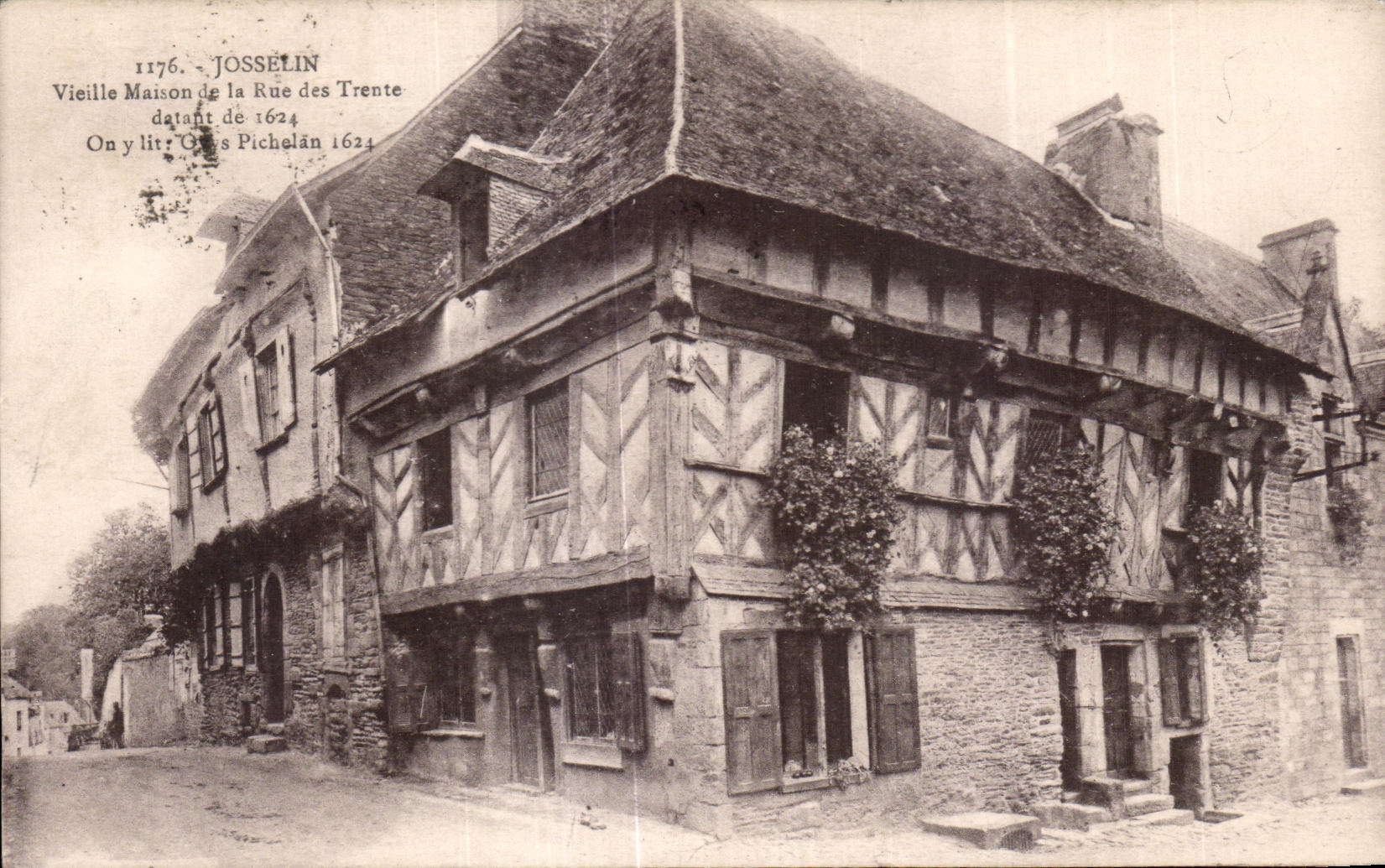 Calle Bretana de la mujer mayor de CPA Josselin de los treinta