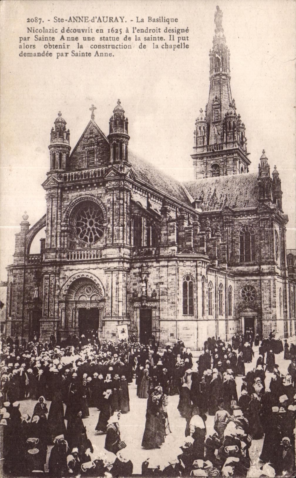 CPA Anne Auray the Nicolazic Basilica