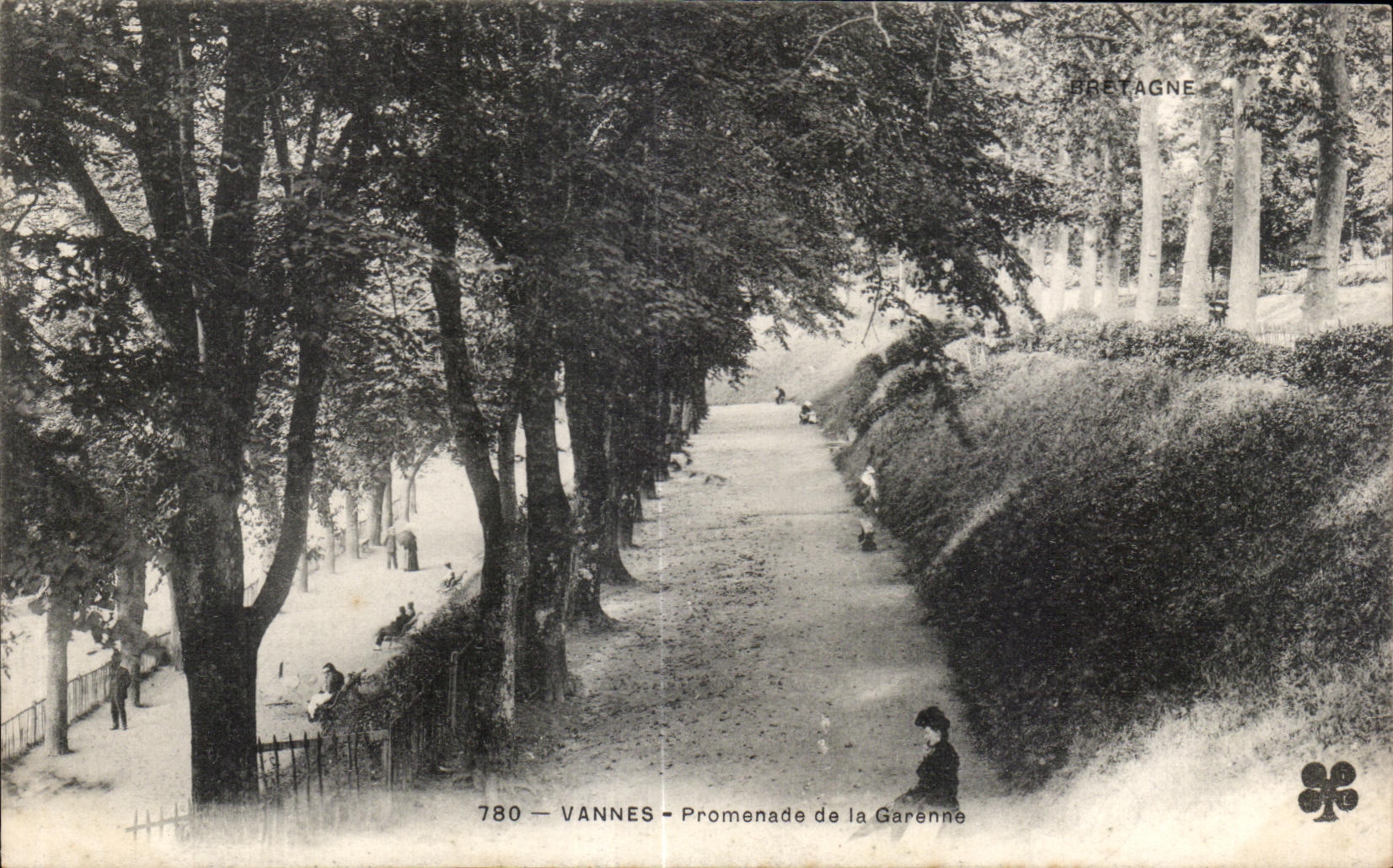 CPA Vannes Promenade de la Garenne